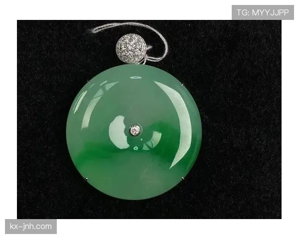 管晨辰居然舍得花大钱买奢侈品？这生活细节真让人怀疑他是不是隐藏的富二代？